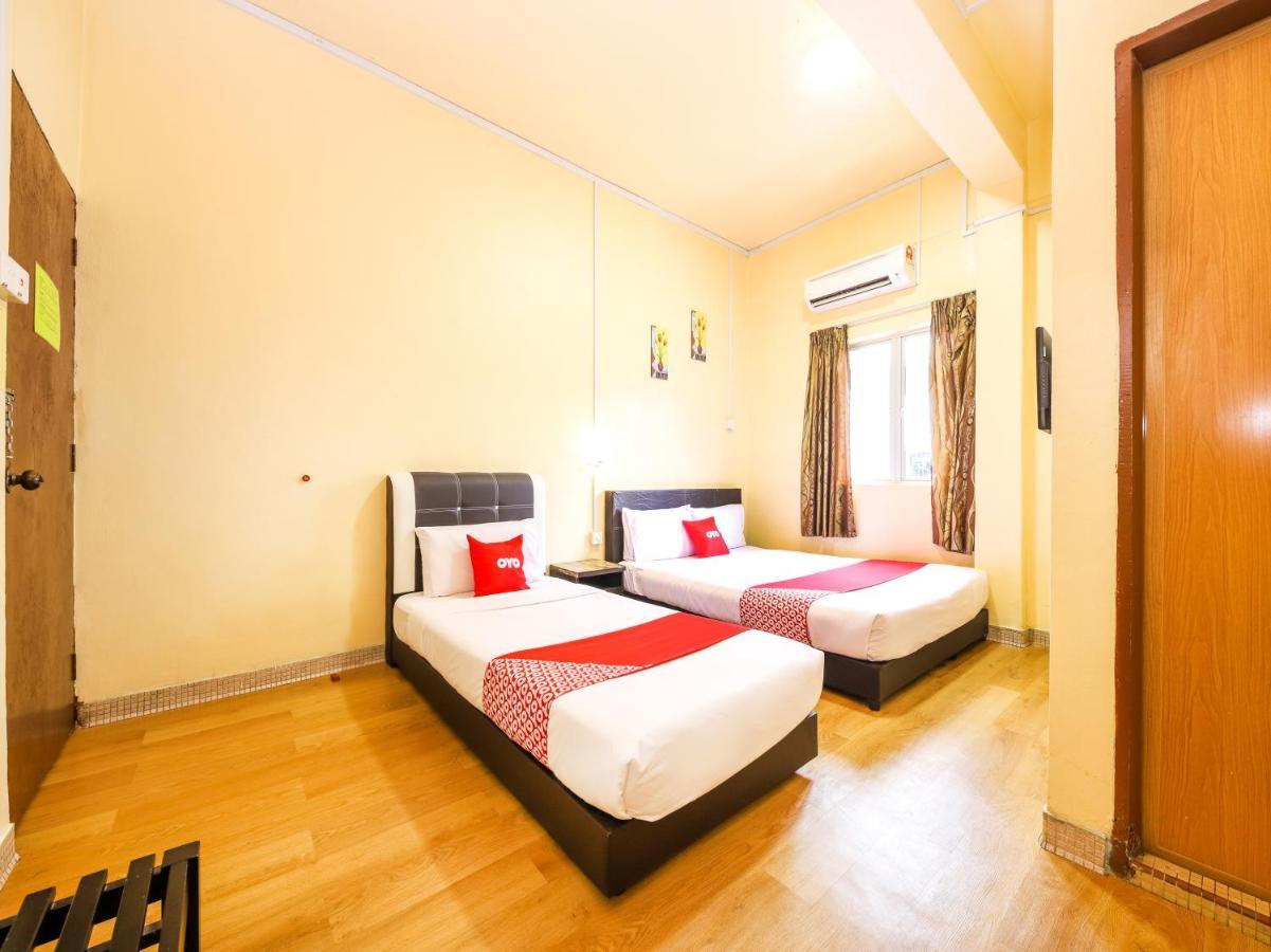 Oyo 703 Myra Hotel Mersing Exterior foto